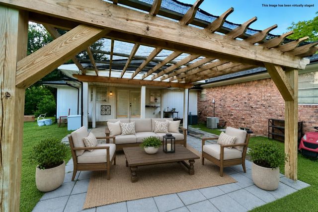 303 N Caesar Street, Ennis, TX 75119