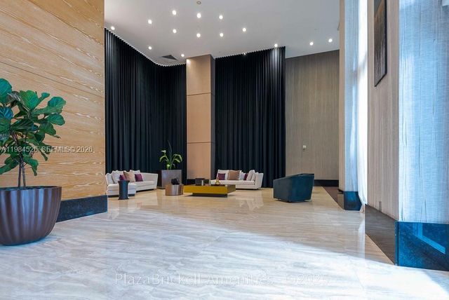 950 Brickell Bay Dr 4709, Miami, FL 33131