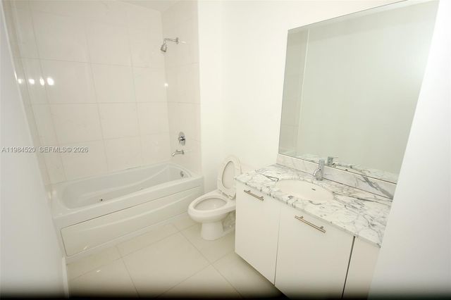 950 Brickell Bay Dr 4709, Miami, FL 33131