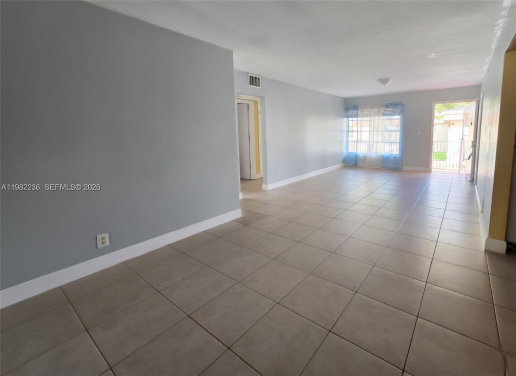 Image 1 of property listing at 12850 SW 43rd Dr 250-B, Miami, FL 33175