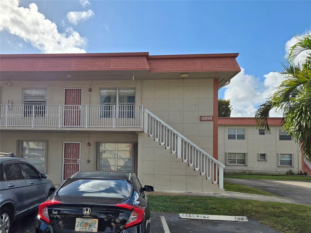Image 12 of property listing at 12850 SW 43rd Dr 250-B, Miami, FL 33175