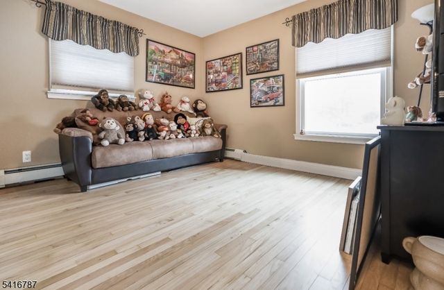 144 Chamberlain Rd, Jefferson Twp., NJ 07438