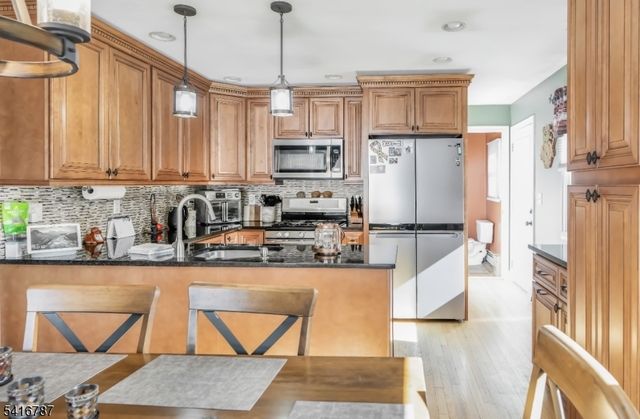 144 Chamberlain Rd, Jefferson Twp., NJ 07438