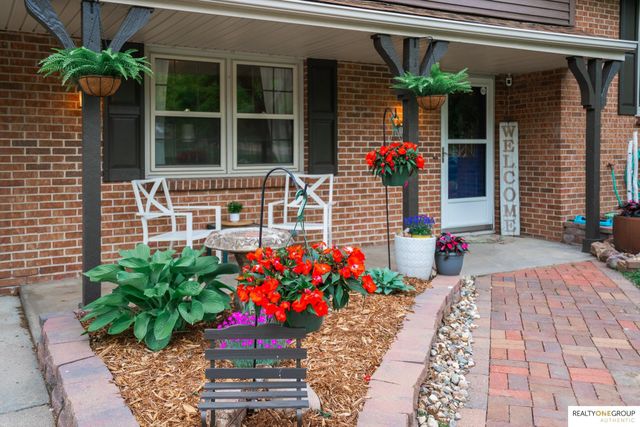 12310 Deer Hollow Drive, Omaha, NE 68154
