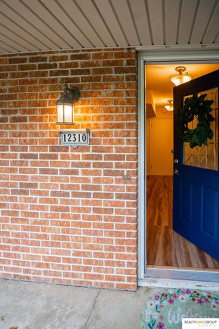 12310 Deer Hollow Drive, Omaha, NE 68154