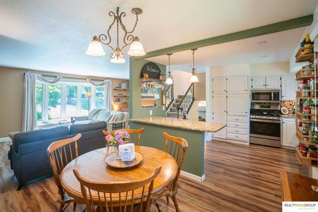 12310 Deer Hollow Drive, Omaha, NE 68154