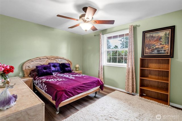 28461 26th Avenue S, Federal Way, WA 98003