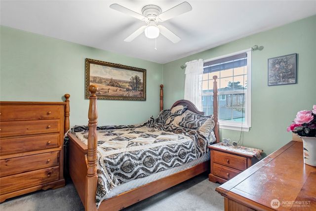 28461 26th Avenue S, Federal Way, WA 98003