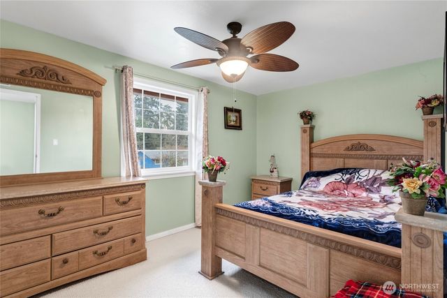 28461 26th Avenue S, Federal Way, WA 98003