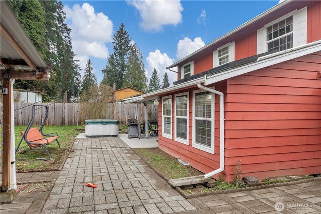 28461 26th Avenue S, Federal Way, WA 98003