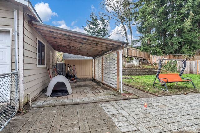 28461 26th Avenue S, Federal Way, WA 98003