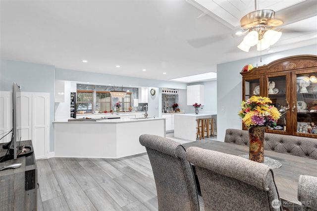 28461 26th Avenue S, Federal Way, WA 98003