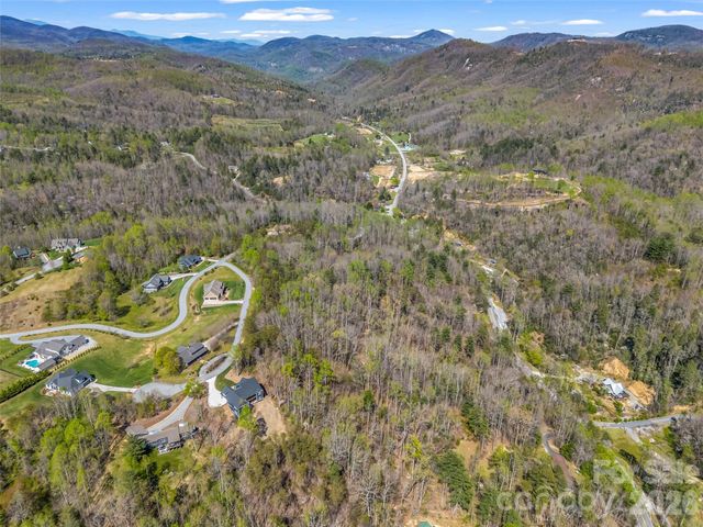 83 Sunny Morning Court, Hendersonville, NC 28792