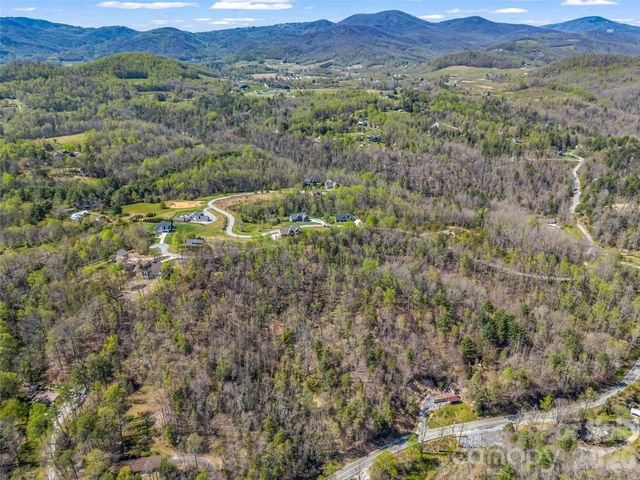 83 Sunny Morning Court, Hendersonville, NC 28792