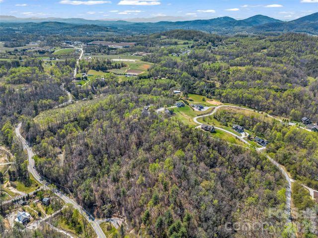83 Sunny Morning Court, Hendersonville, NC 28792