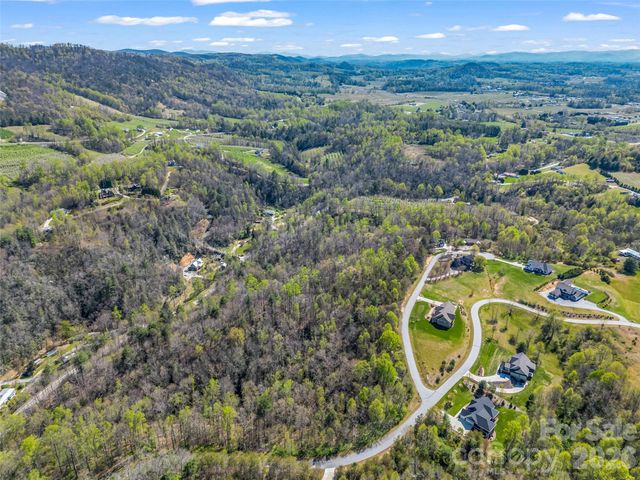 83 Sunny Morning Court, Hendersonville, NC 28792