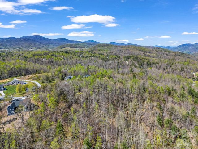83 Sunny Morning Court, Hendersonville, NC 28792