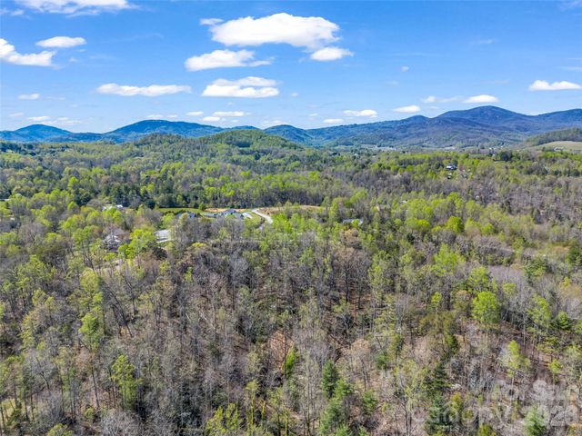 83 Sunny Morning Court, Hendersonville, NC 28792