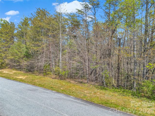 83 Sunny Morning Court, Hendersonville, NC 28792
