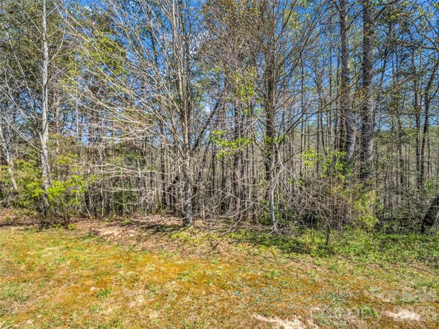 83 Sunny Morning Court, Hendersonville, NC 28792