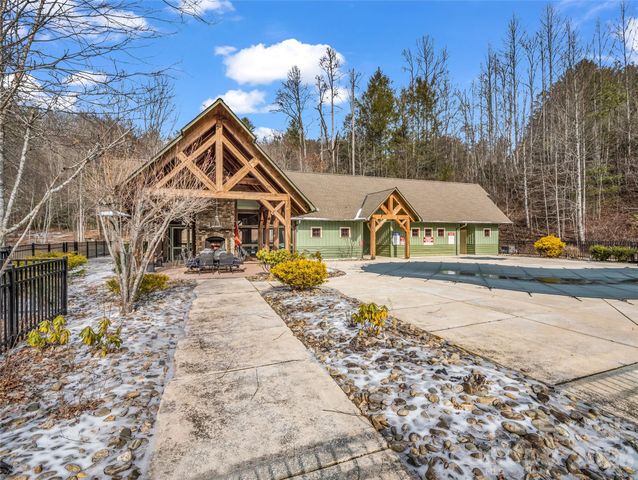 83 Sunny Morning Court, Hendersonville, NC 28792