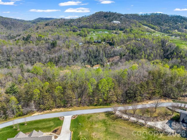 83 Sunny Morning Court, Hendersonville, NC 28792