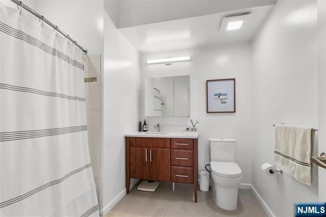 24 Ave At Port Imperial 205, West New York, NJ 07093