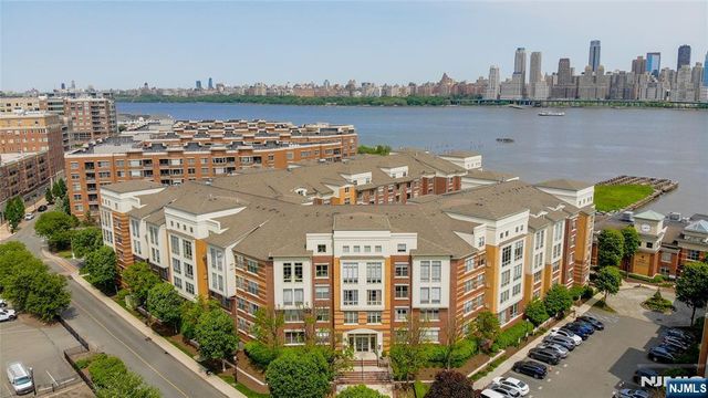 24 Ave At Port Imperial 205, West New York, NJ 07093
