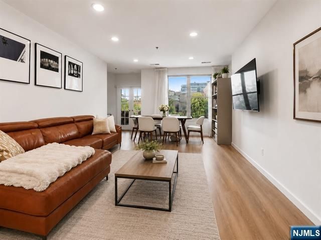 24 Ave At Port Imperial 205, West New York, NJ 07093