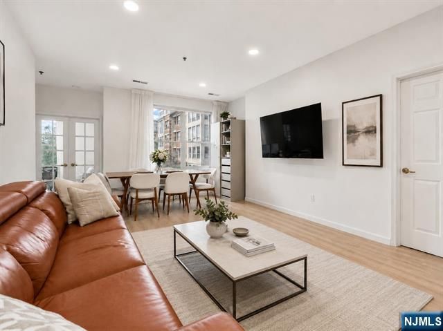 24 Ave At Port Imperial 205, West New York, NJ 07093