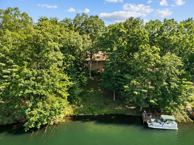 45 Markham Ter, Crossville, TN 38558