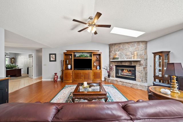 45 Markham Ter, Crossville, TN 38558