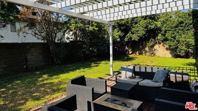 6479 Bradley Place, Los Angeles, CA 90056