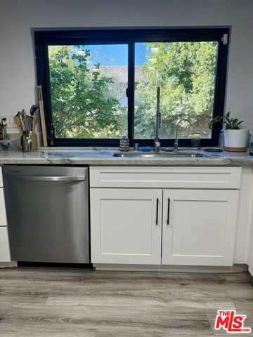 6479 Bradley Place, Los Angeles, CA 90056