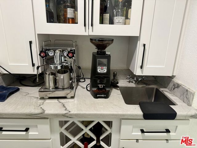 6479 Bradley Place, Los Angeles, CA 90056