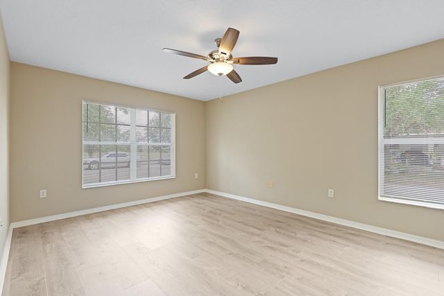 2106 PLEASANT VIEW AVENUE, Ruskin, FL 33570