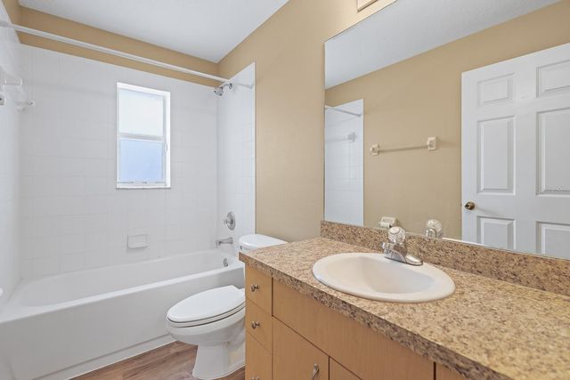 2106 PLEASANT VIEW AVENUE, Ruskin, FL 33570
