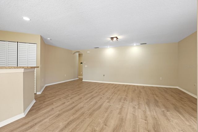 2106 PLEASANT VIEW AVENUE, Ruskin, FL 33570
