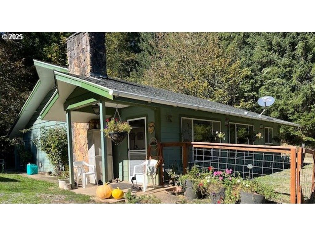 78544 RAT CREEK Rd, Cottage Grove, OR 97424