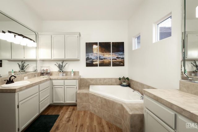 15553 Joseph Phelps Avenue, Bakersfield, CA 93314