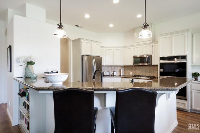 15553 Joseph Phelps Avenue, Bakersfield, CA 93314