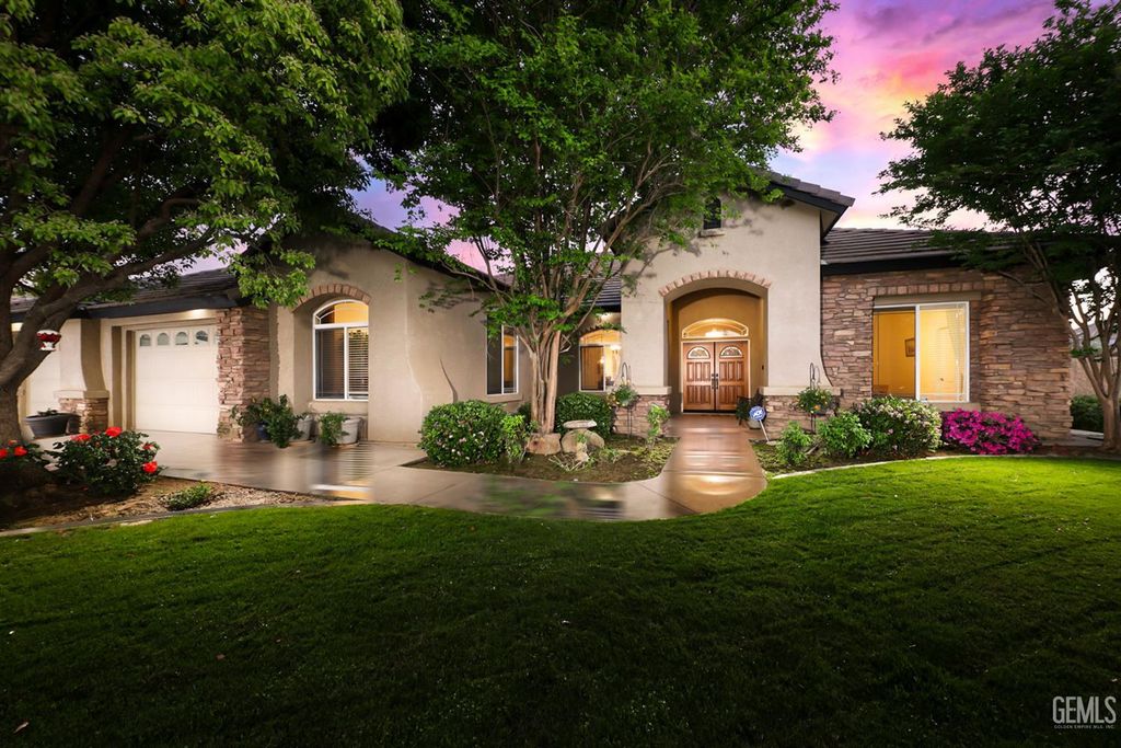 15553 Joseph Phelps Avenue, Bakersfield, CA 93314