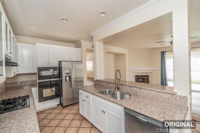 24320 Calle Estancia, Murrieta, CA 92562