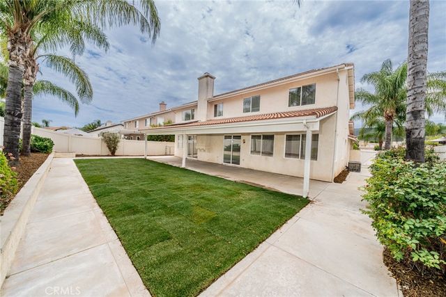 24320 Calle Estancia, Murrieta, CA 92562