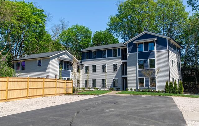 32 Exchange Street 100, East Greenwich, RI 02818