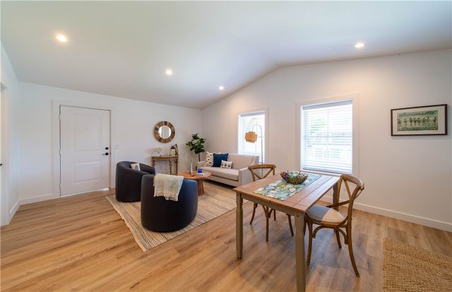 32 Exchange Street 100, East Greenwich, RI 02818