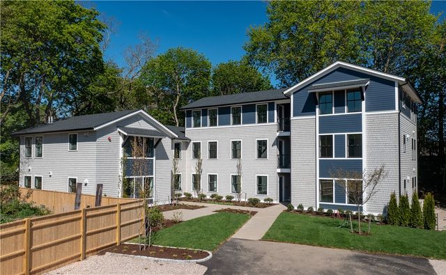 32 Exchange Street 100, East Greenwich, RI 02818
