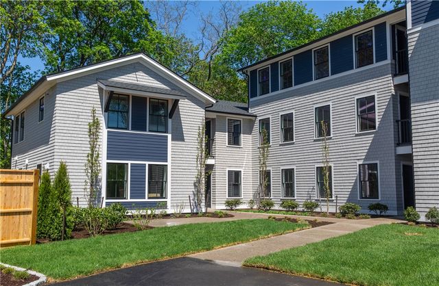 32 Exchange Street 100, East Greenwich, RI 02818