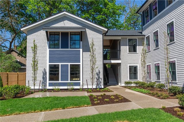 32 Exchange Street 100, East Greenwich, RI 02818