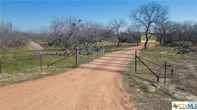 154 Cowboy, Gonzales, TX 78629
